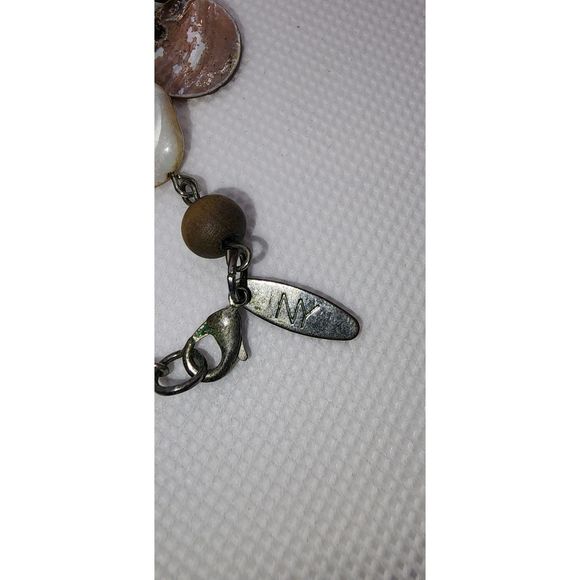 Unique NY Shell & Stone Layered Necklace 18" - Picture 4 of 8